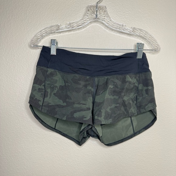 lululemon | speed shorts green camo size 4 - Picture 1 of 5